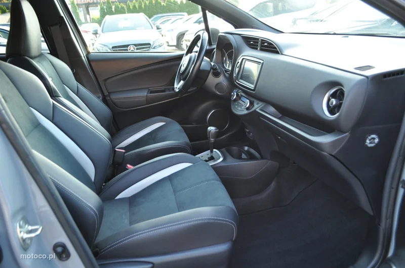 Toyota Yaris XP130 38