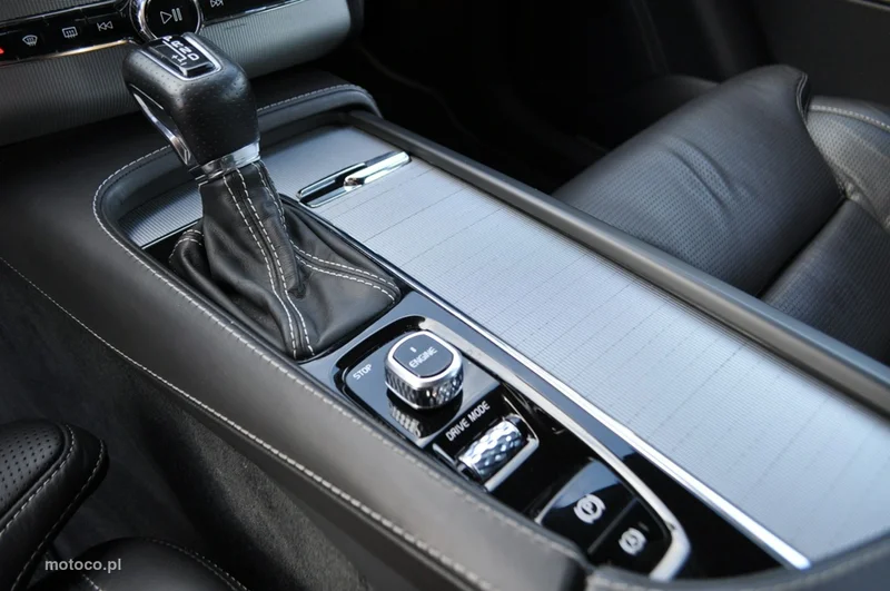 Volvo XC 90 19