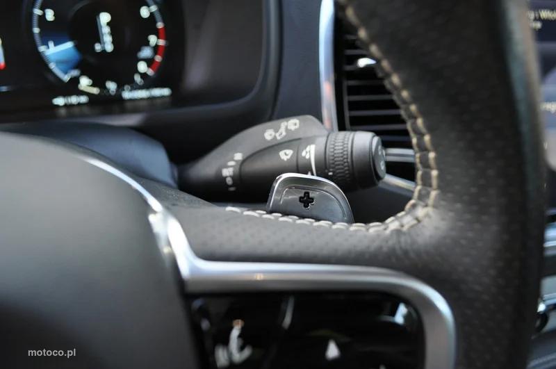 Volvo XC 90 22