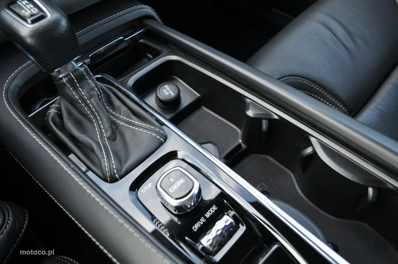 Volvo XC 90 32