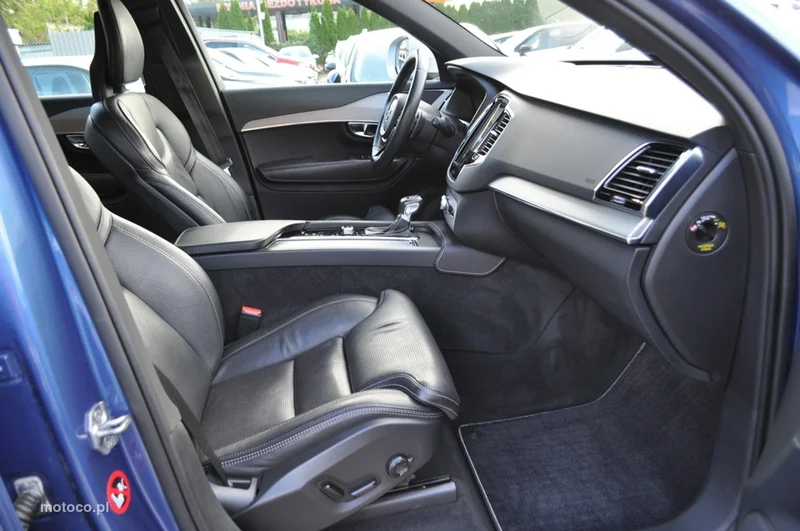 Volvo XC 90 48