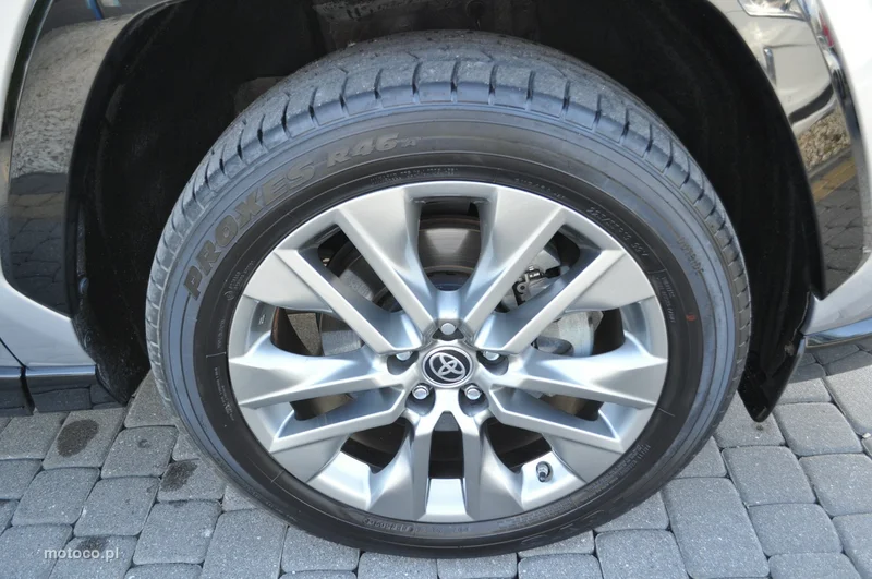 Toyota RAV 4 XA50 13