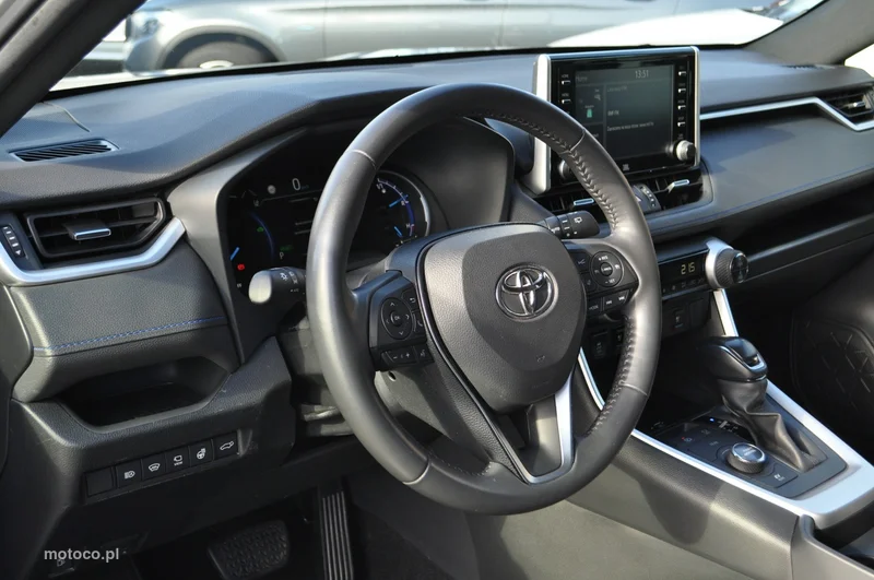 Toyota RAV 4 XA50 23