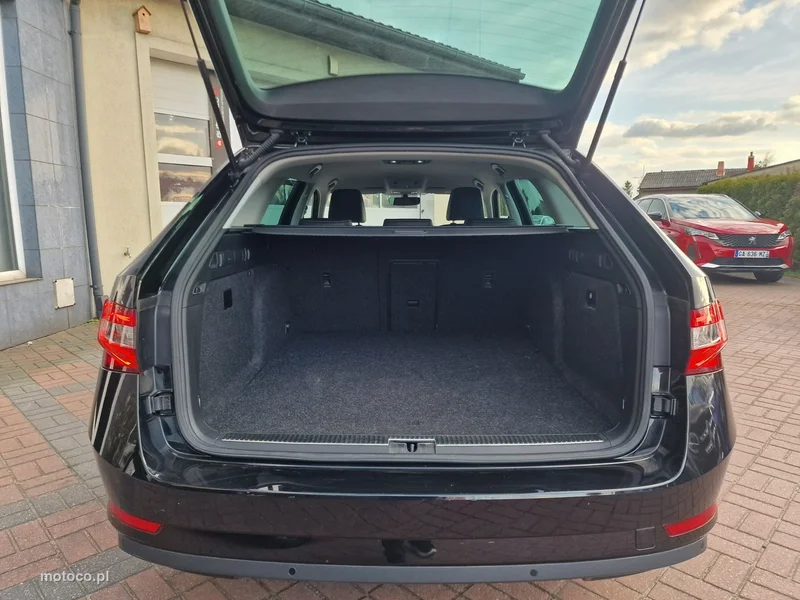 Skoda Superb III 22