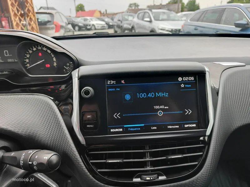 Peugeot 208 11