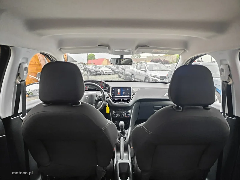 Peugeot 208 15