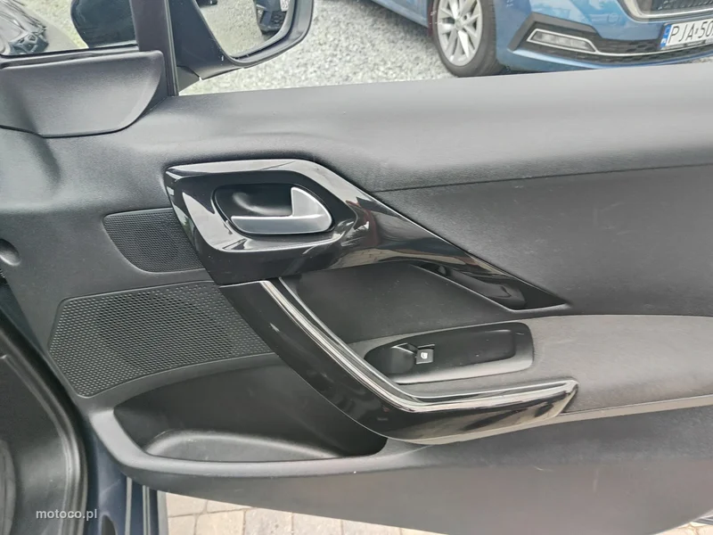 Peugeot 208 20
