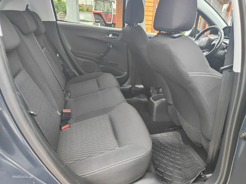 Peugeot 208 22