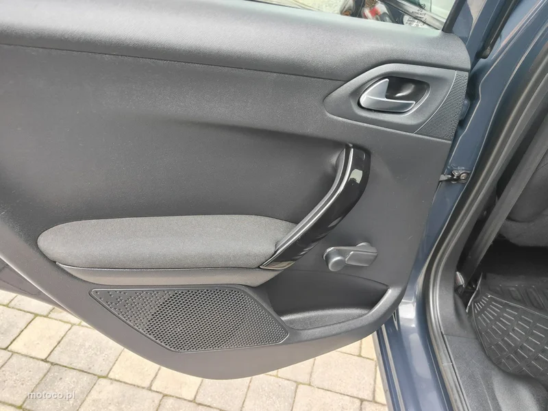 Peugeot 208 26