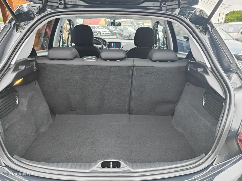 Peugeot 208 27