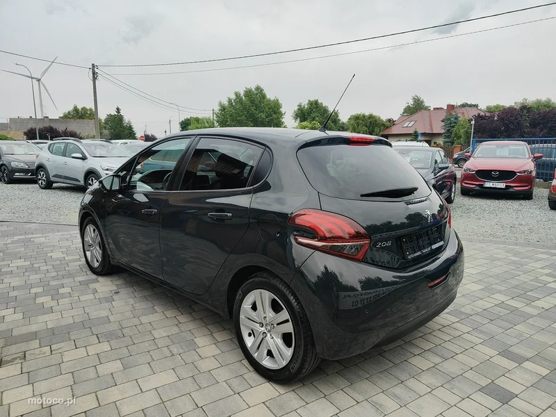 Peugeot 208 4