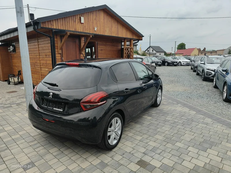 Peugeot 208 6