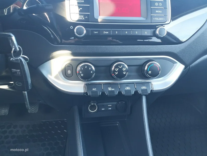 Kia Rio 15