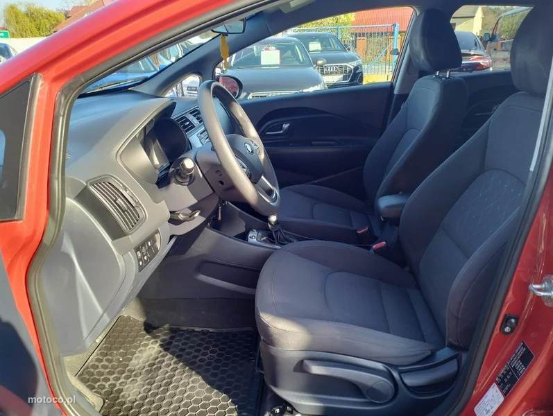 Kia Rio 8