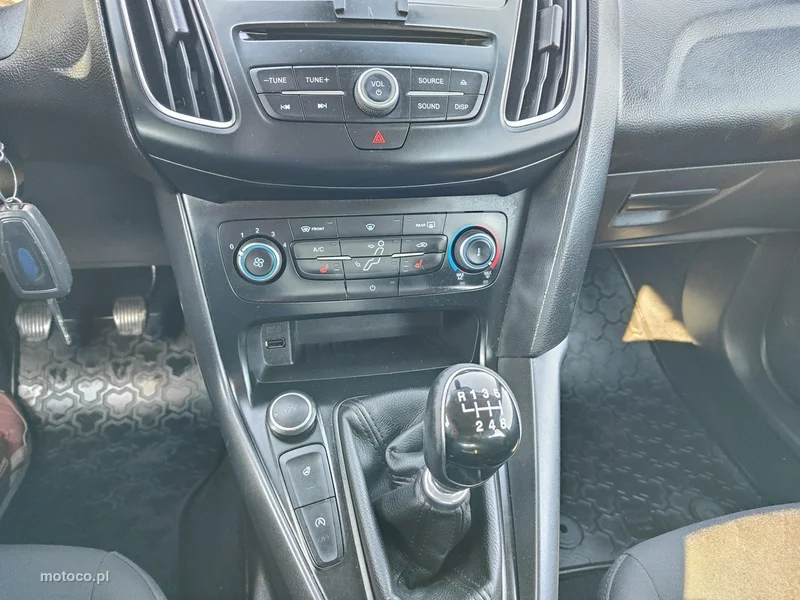 Ford Focus III 13