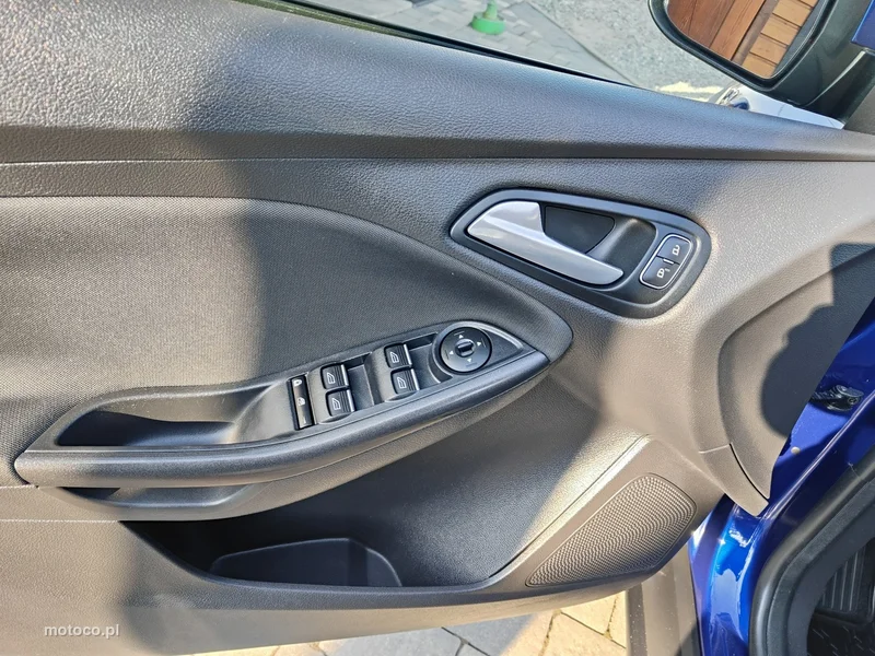 Ford Focus III 17
