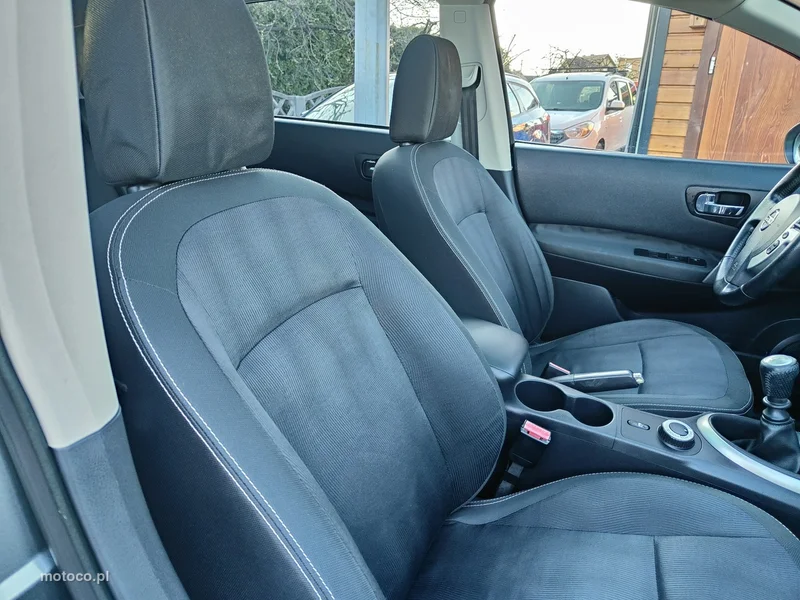 Nissan Qashqai+2 21