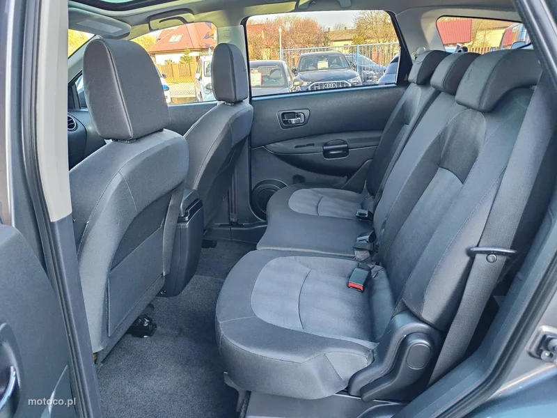 Nissan Qashqai+2 30