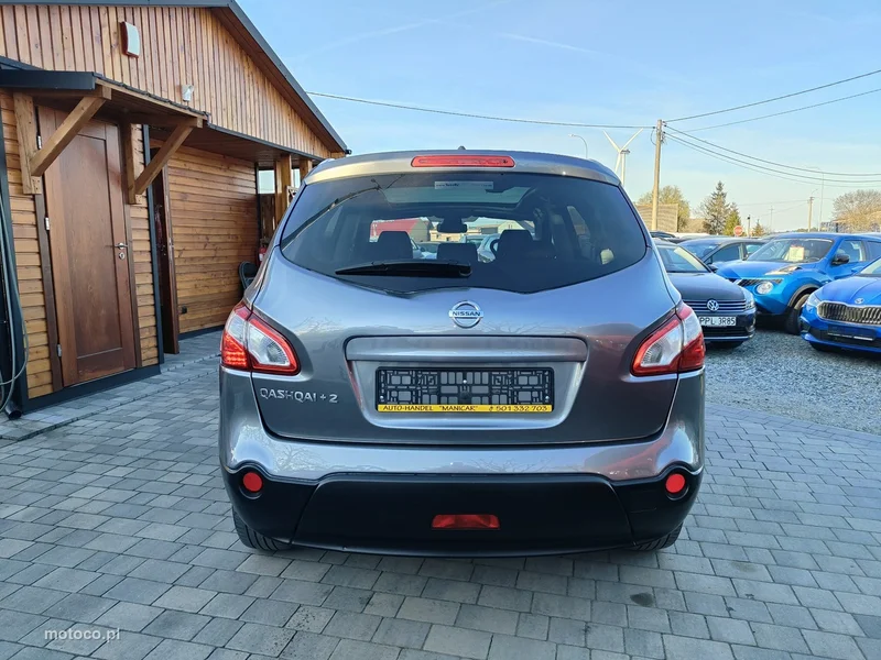 Nissan Qashqai+2 5