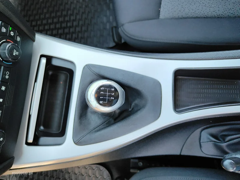 BMW Seria 3 E90 318 12