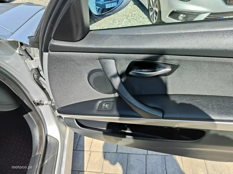 BMW Seria 3 E90 318 19