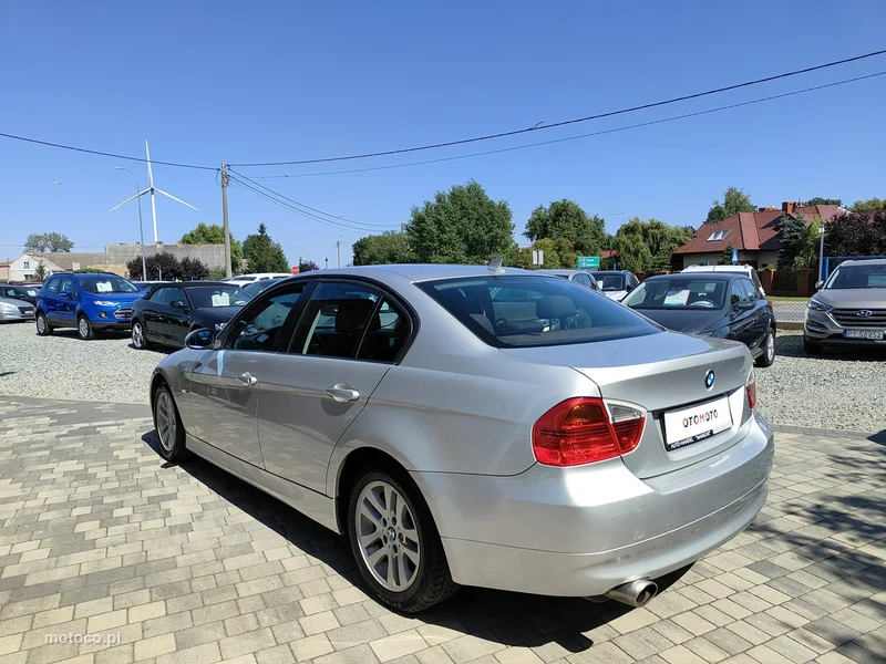 BMW Seria 3 E90 318 5