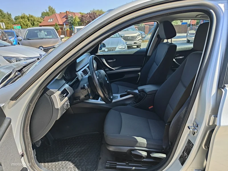 BMW Seria 3 E90 318 9
