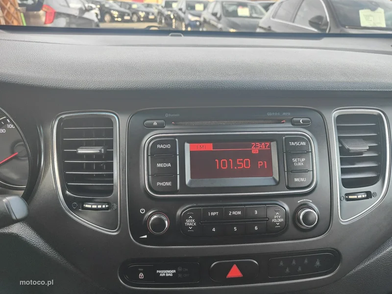 Kia Carens 11