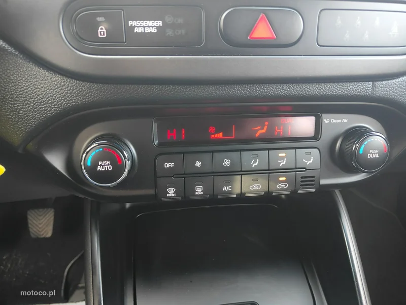 Kia Carens 12