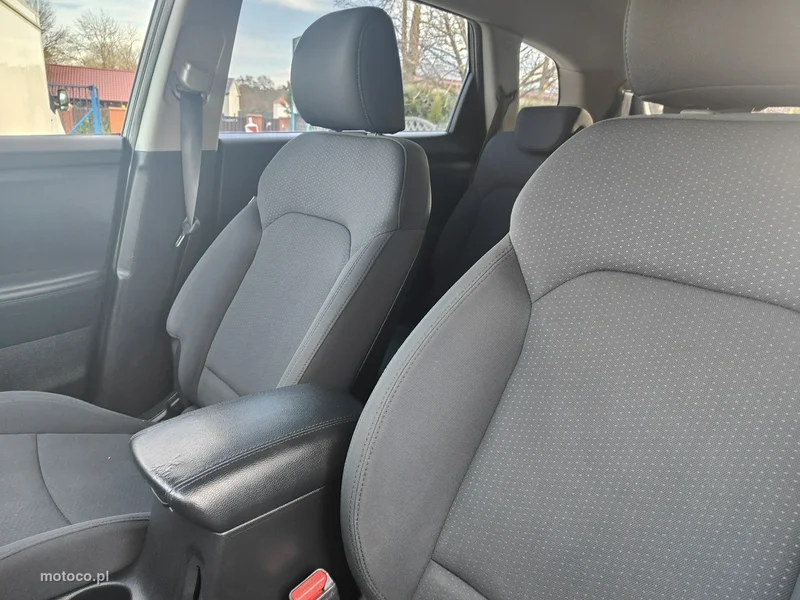 Kia Carens 16
