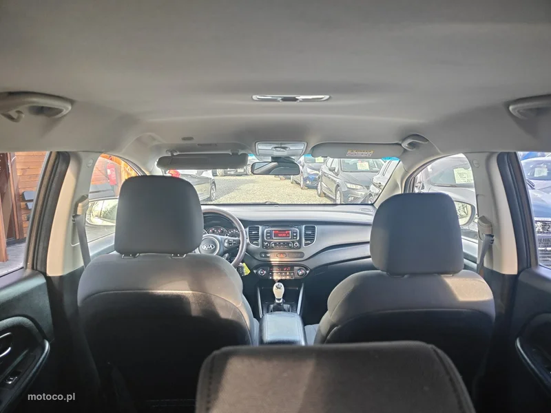 Kia Carens 17