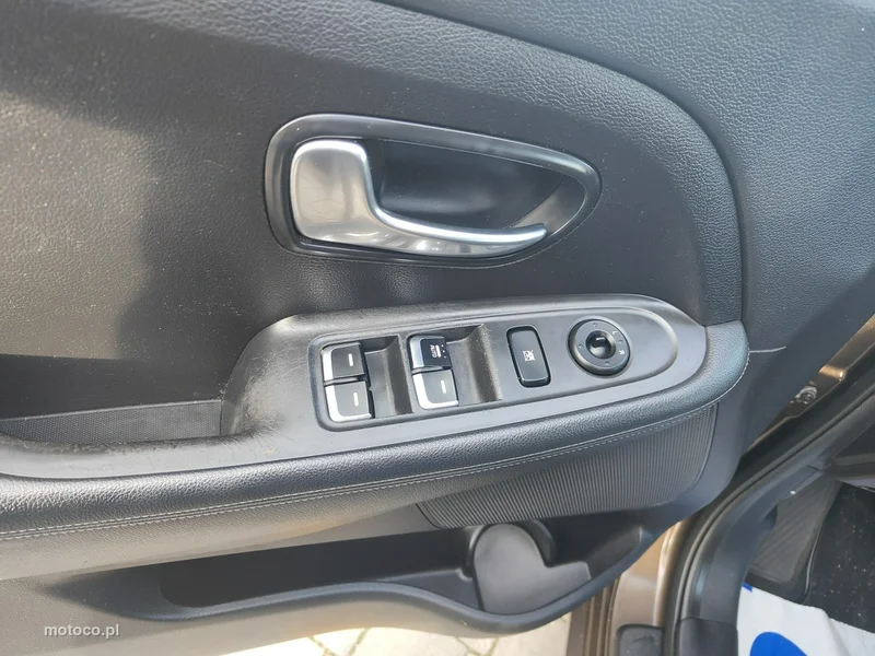 Kia Carens 18