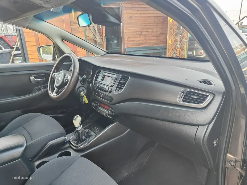 Kia Carens 21