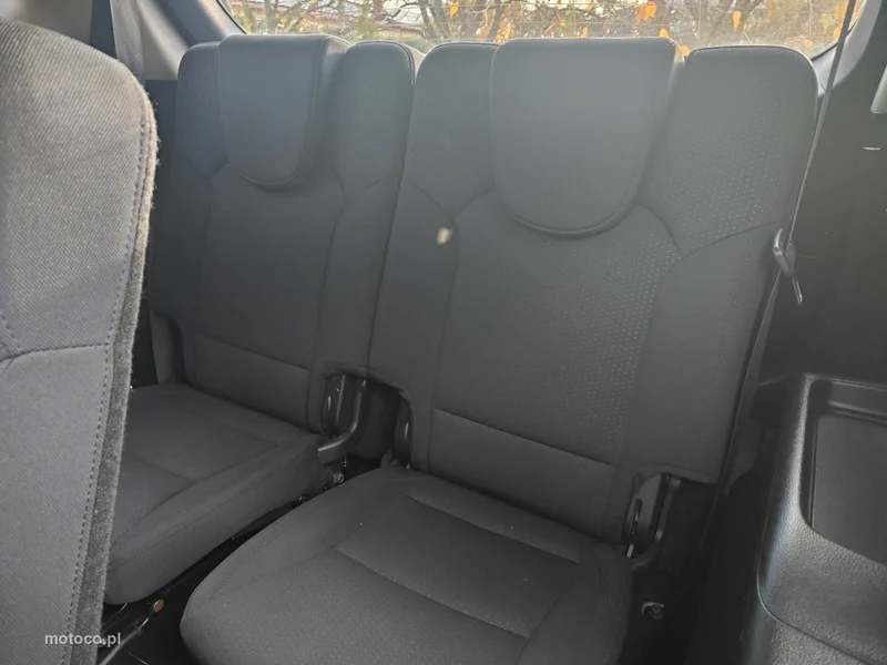 Kia Carens 27