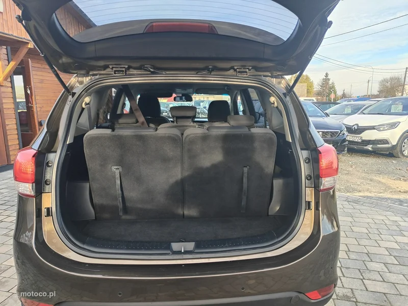 Kia Carens 30