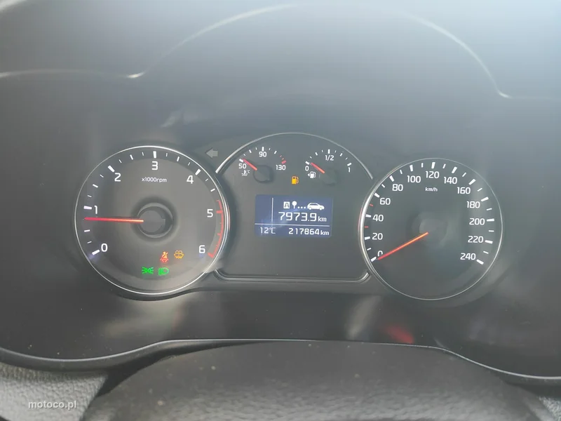 Kia Carens 10