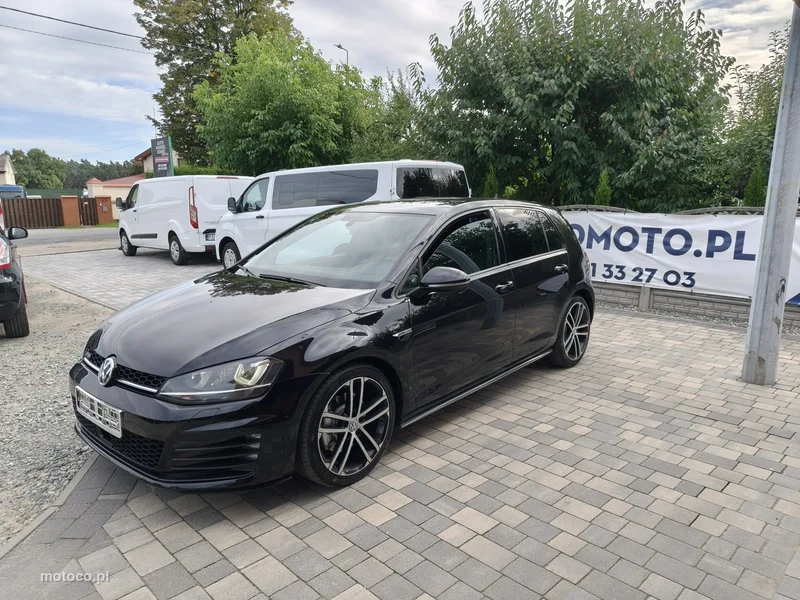 Volkswagen Golf VII 3