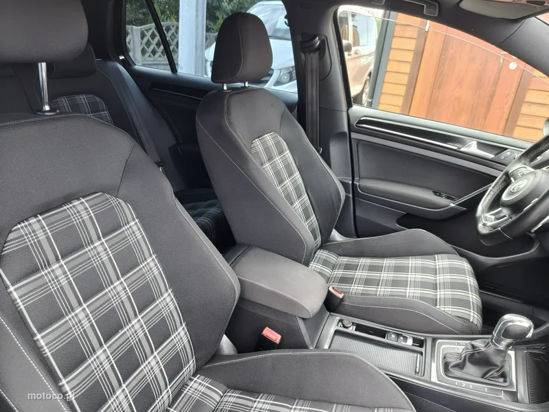 Volkswagen Golf VII 22