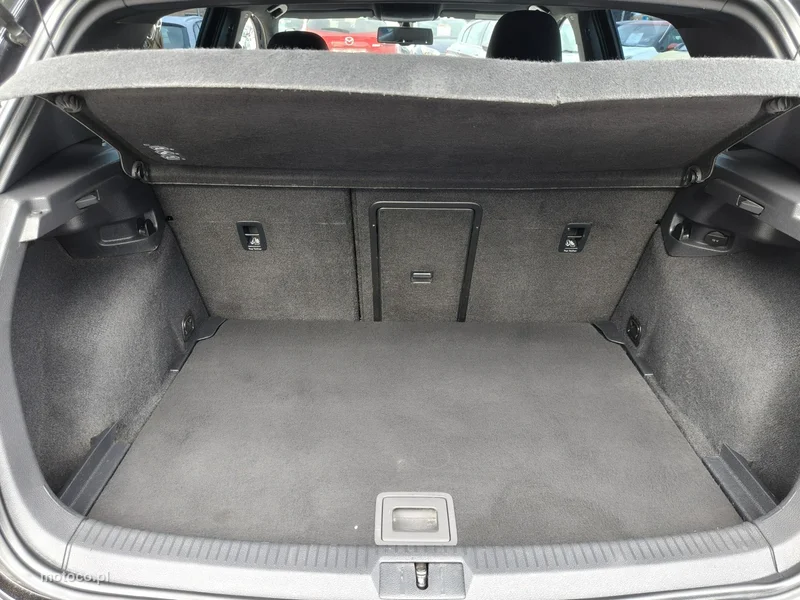 Volkswagen Golf VII 31