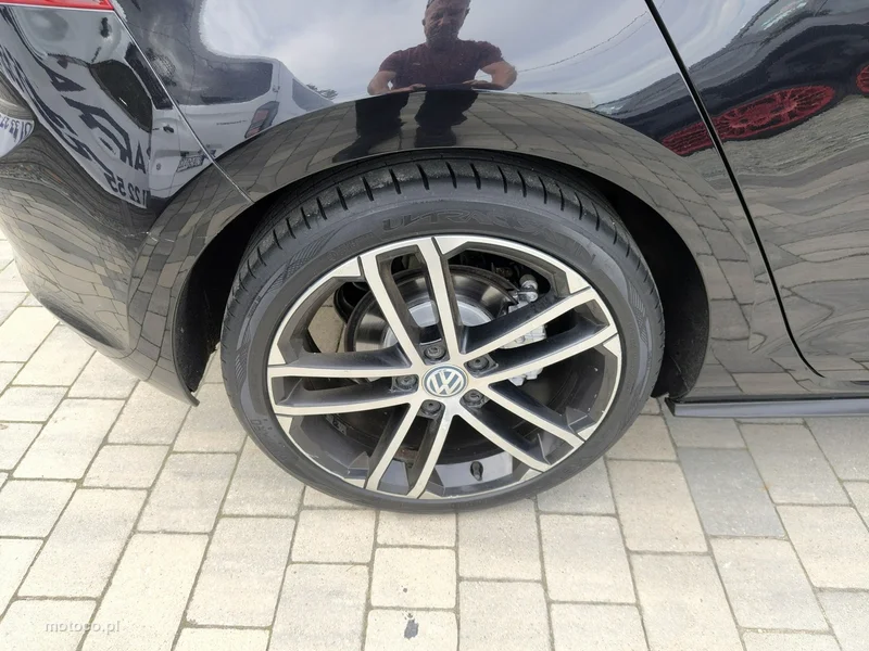 Volkswagen Golf VII 33