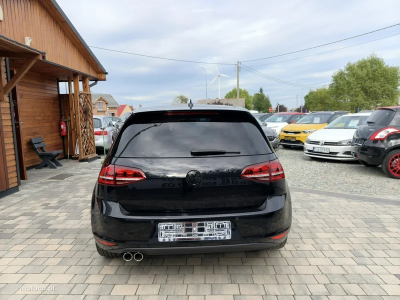 Volkswagen Golf VII 5