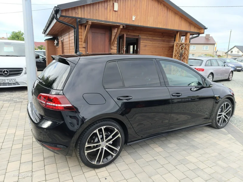 Volkswagen Golf VII 6