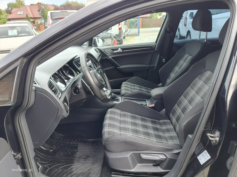Volkswagen Golf VII 7