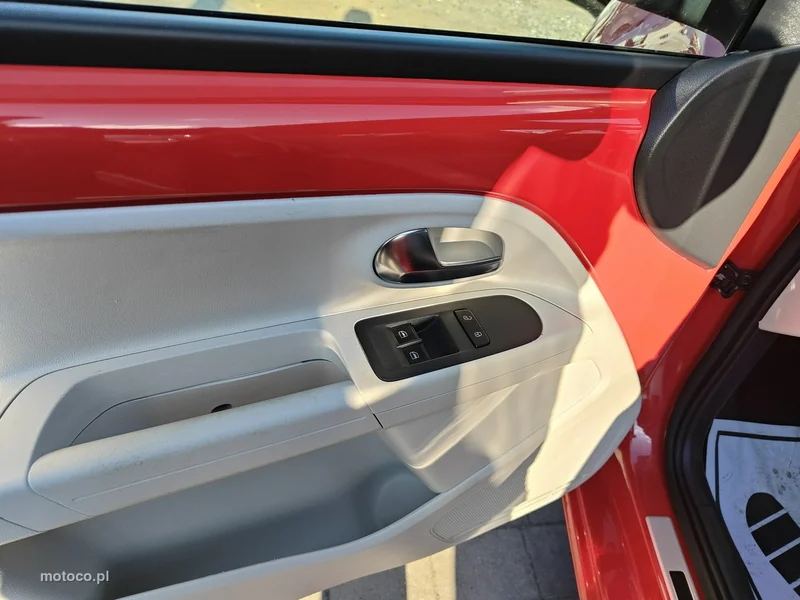Volkswagen up! 16