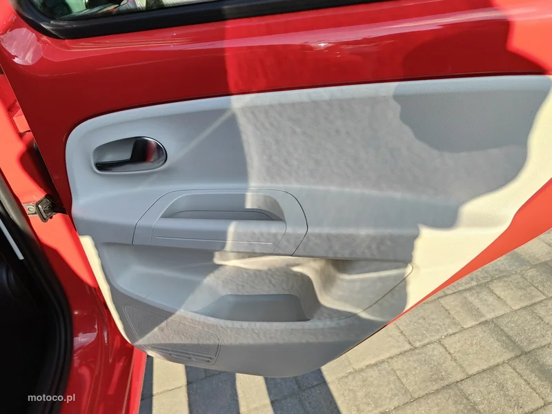 Volkswagen up! 23
