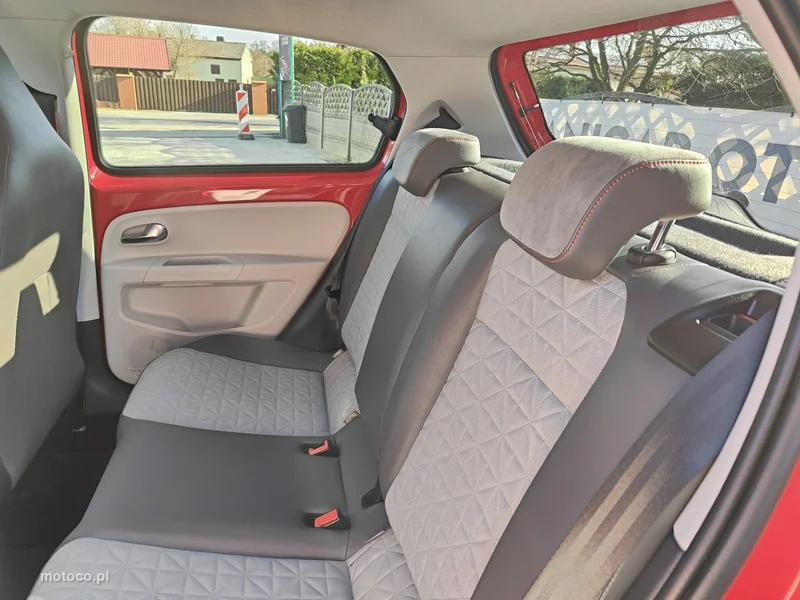 Volkswagen up! 24