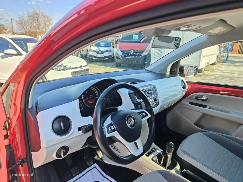 Volkswagen up! 7