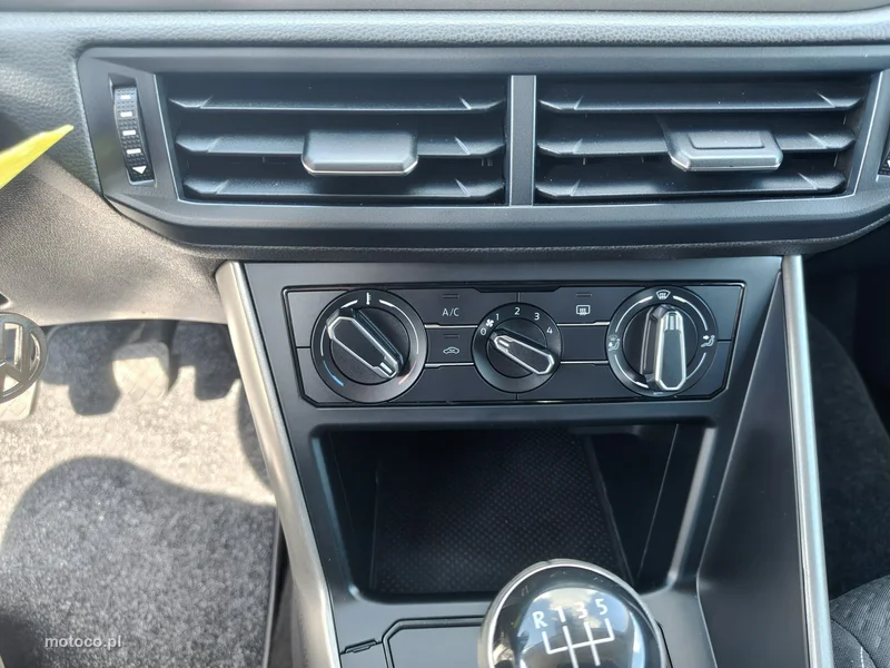 Volkswagen Polo VI AW 10