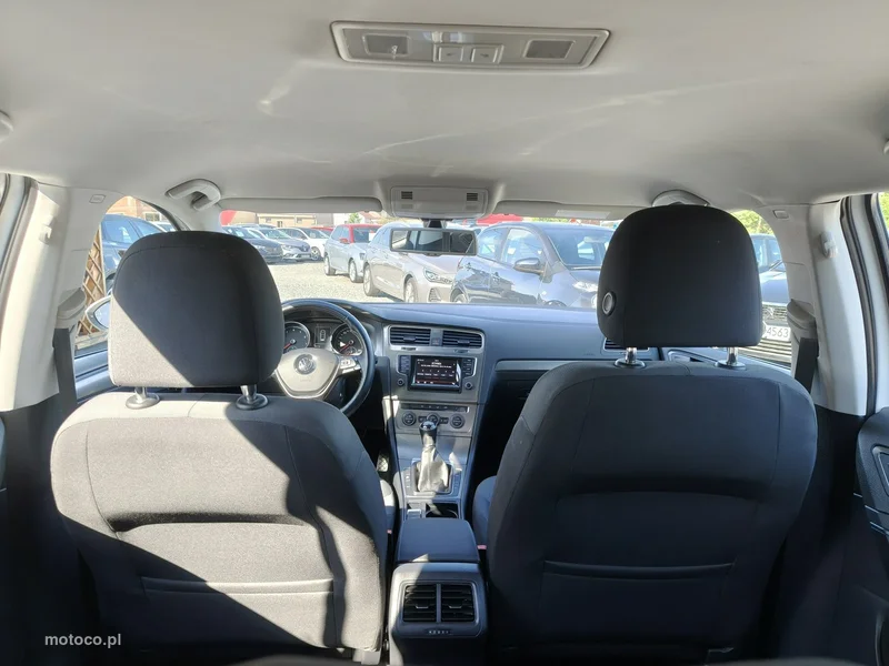 Volkswagen Golf VII 16