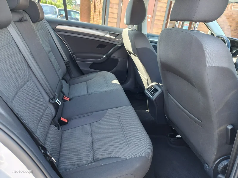 Volkswagen Golf VII 24